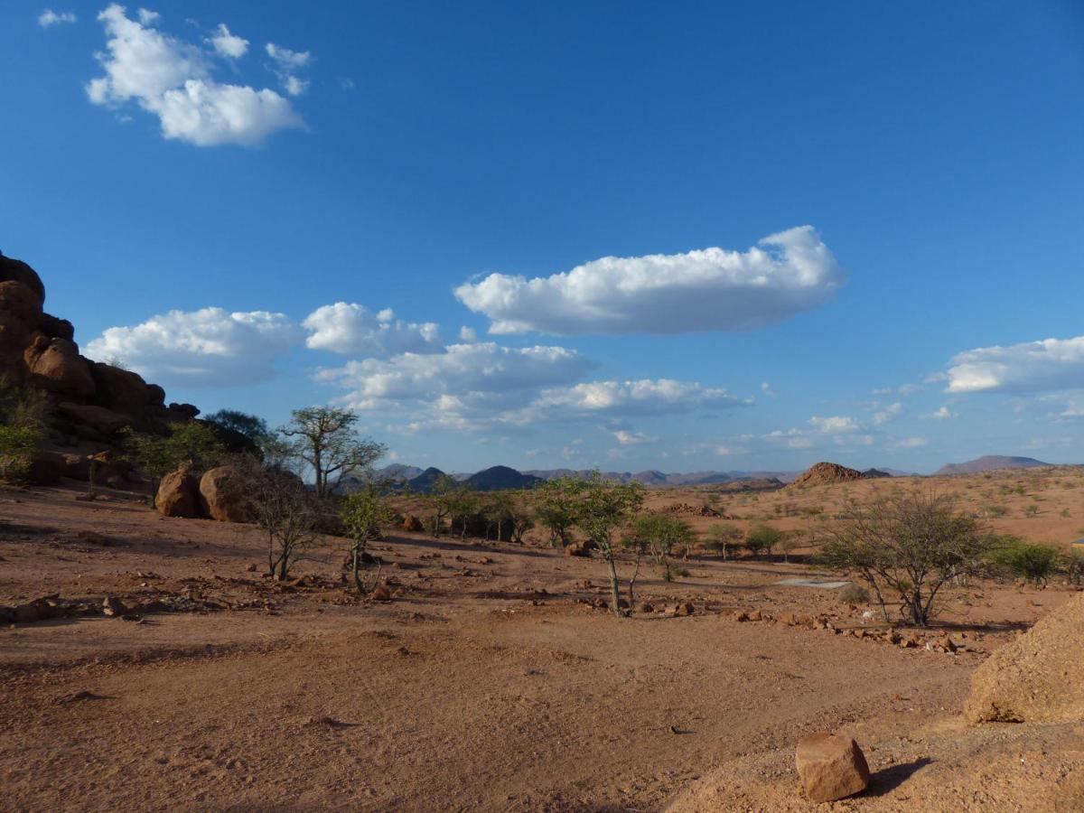 Ozohere Campsite And Himba Village Uis 외부 사진
