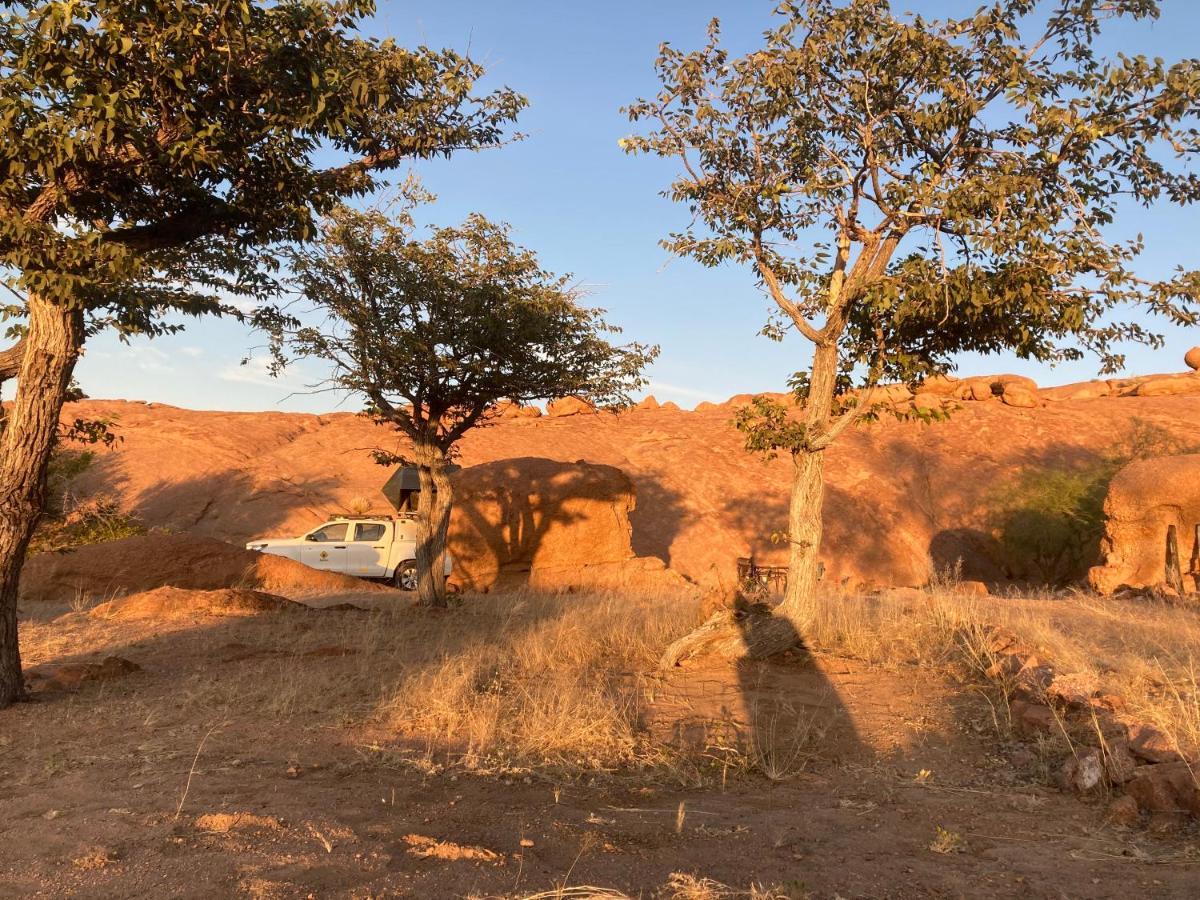 Ozohere Campsite And Himba Village Uis 외부 사진