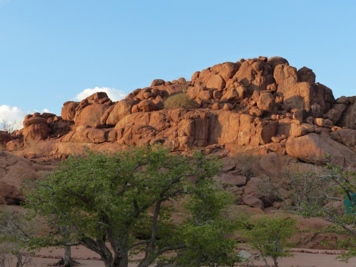 Ozohere Campsite And Himba Village Uis 외부 사진