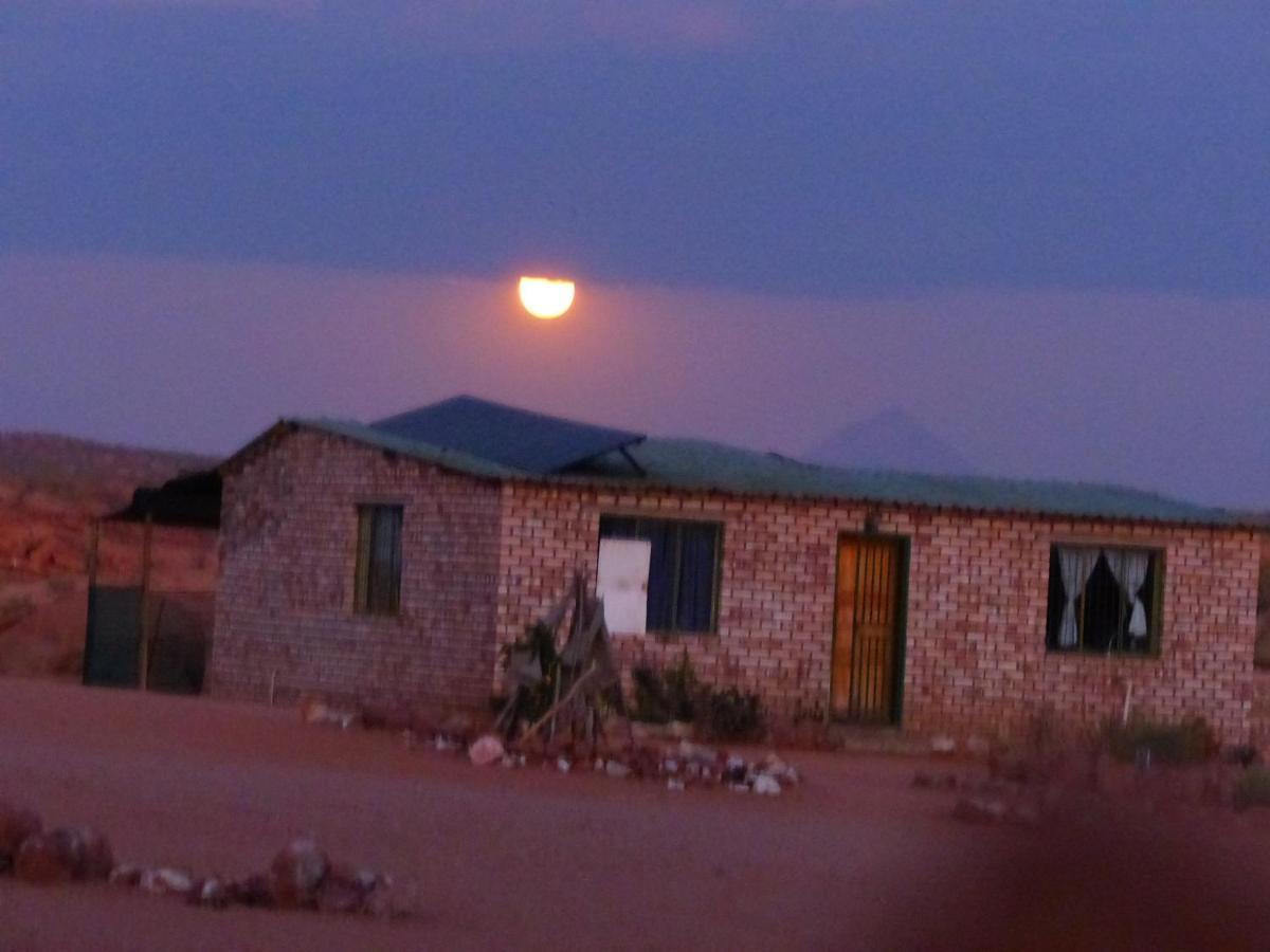 Ozohere Campsite And Himba Village Uis 외부 사진