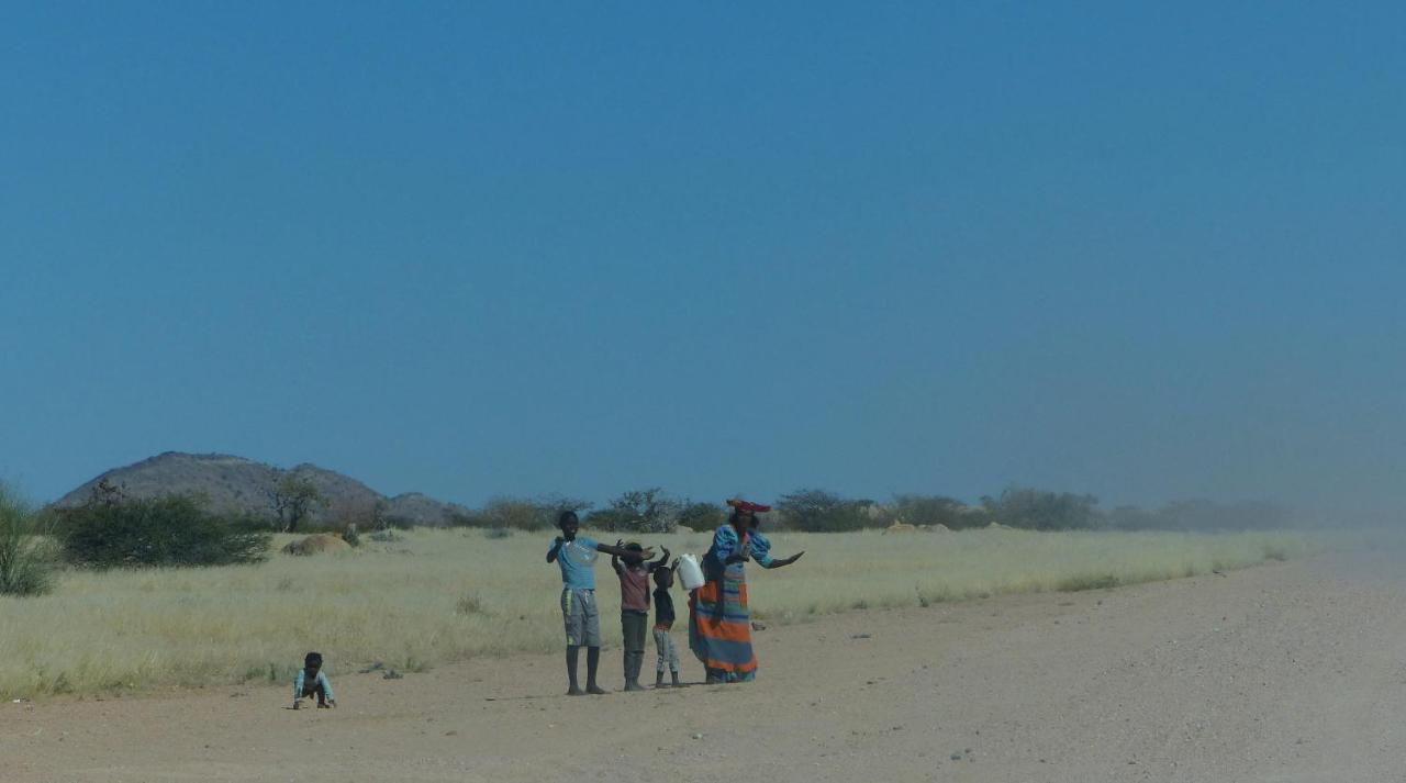 Ozohere Campsite And Himba Village Uis 외부 사진